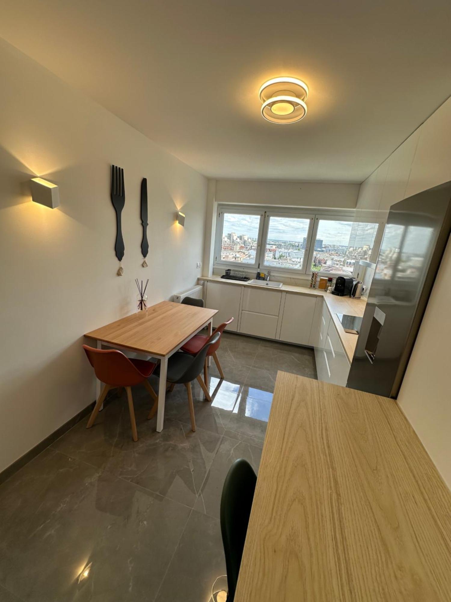 Paris Pantin Magnifique Appartement 4 Pieces De 108M2 Avec 2 Parking Interieur - Tres Cosy Pour 1 A 12 Personnes - Entierement Refait A Neuf Entire Apartment Luxurious And Warm - Pantin Paris 19 Eme Free Wifi Gratuit Esterno foto