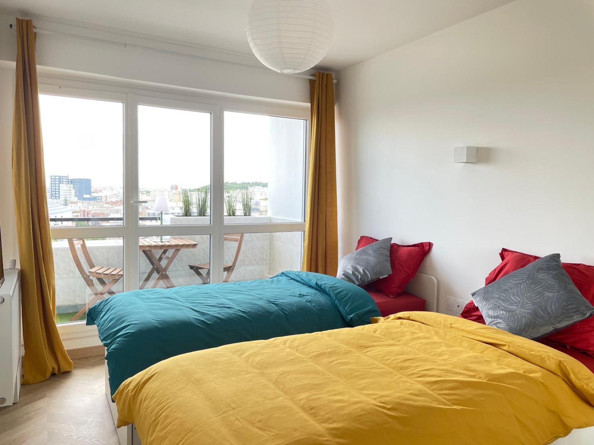 Paris Pantin Magnifique Appartement 4 Pieces De 108M2 Avec 2 Parking Interieur - Tres Cosy Pour 1 A 12 Personnes - Entierement Refait A Neuf Entire Apartment Luxurious And Warm - Pantin Paris 19 Eme Free Wifi Gratuit Esterno foto