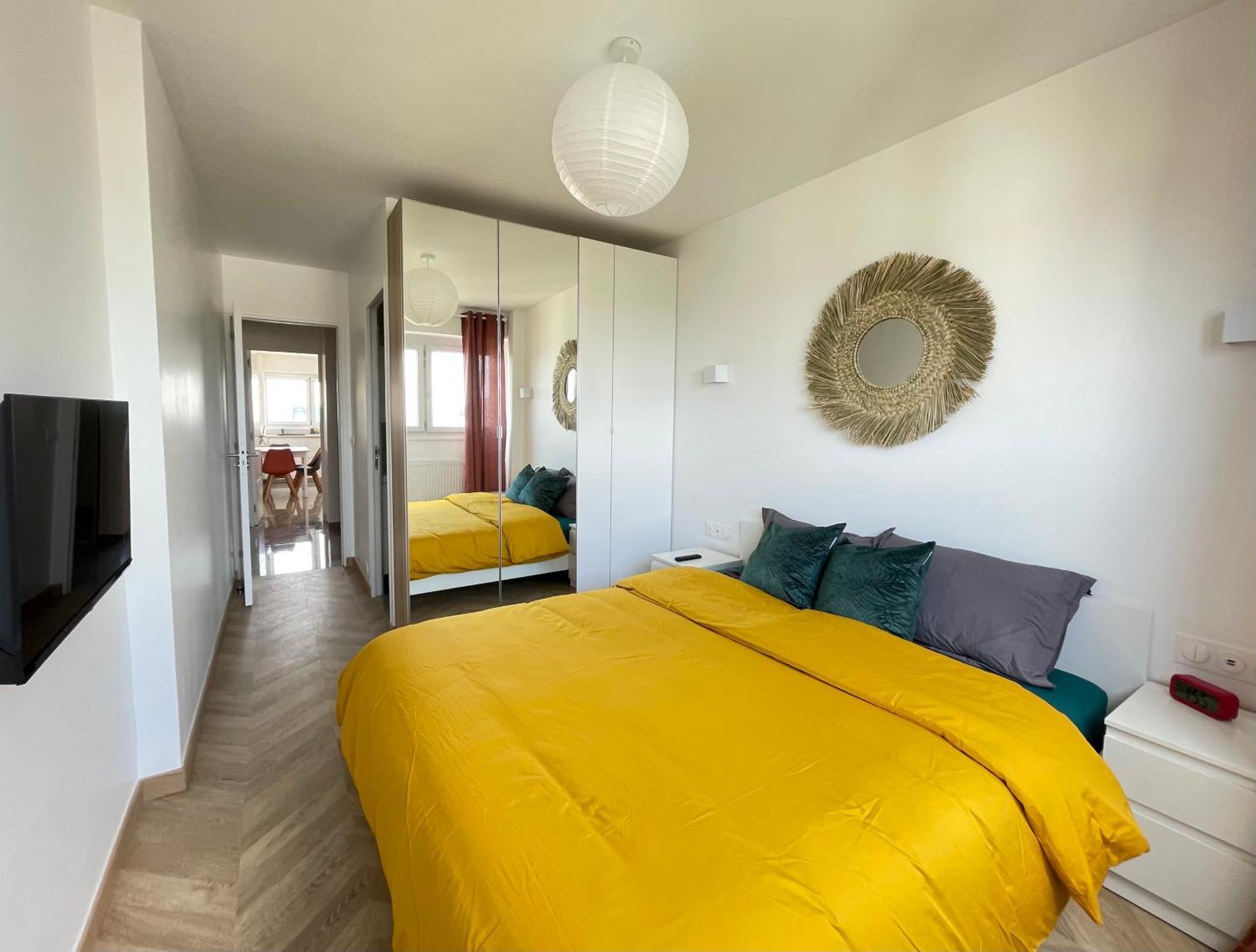 Paris Pantin Magnifique Appartement 4 Pieces De 108M2 Avec 2 Parking Interieur - Tres Cosy Pour 1 A 12 Personnes - Entierement Refait A Neuf Entire Apartment Luxurious And Warm - Pantin Paris 19 Eme Free Wifi Gratuit Esterno foto