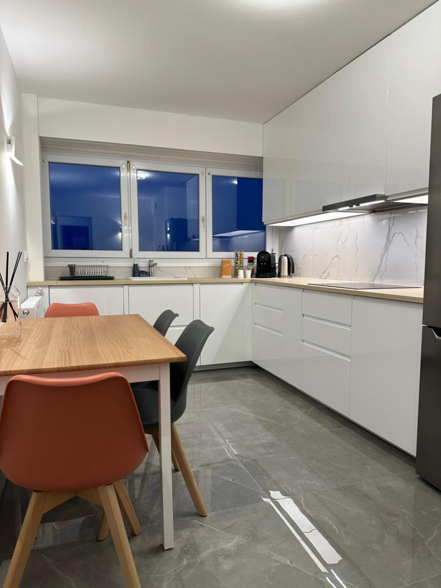 Paris Pantin Magnifique Appartement 4 Pieces De 108M2 Avec 2 Parking Interieur - Tres Cosy Pour 1 A 12 Personnes - Entierement Refait A Neuf Entire Apartment Luxurious And Warm - Pantin Paris 19 Eme Free Wifi Gratuit Esterno foto