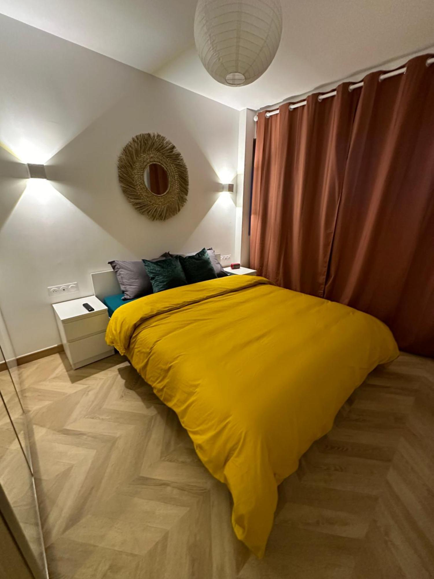 Paris Pantin Magnifique Appartement 4 Pieces De 108M2 Avec 2 Parking Interieur - Tres Cosy Pour 1 A 12 Personnes - Entierement Refait A Neuf Entire Apartment Luxurious And Warm - Pantin Paris 19 Eme Free Wifi Gratuit Esterno foto